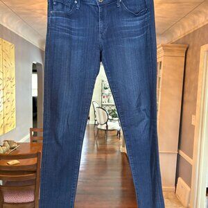 Preowned/Like New Women's Denim AG Super Skinny Ankle Denim Jeans.